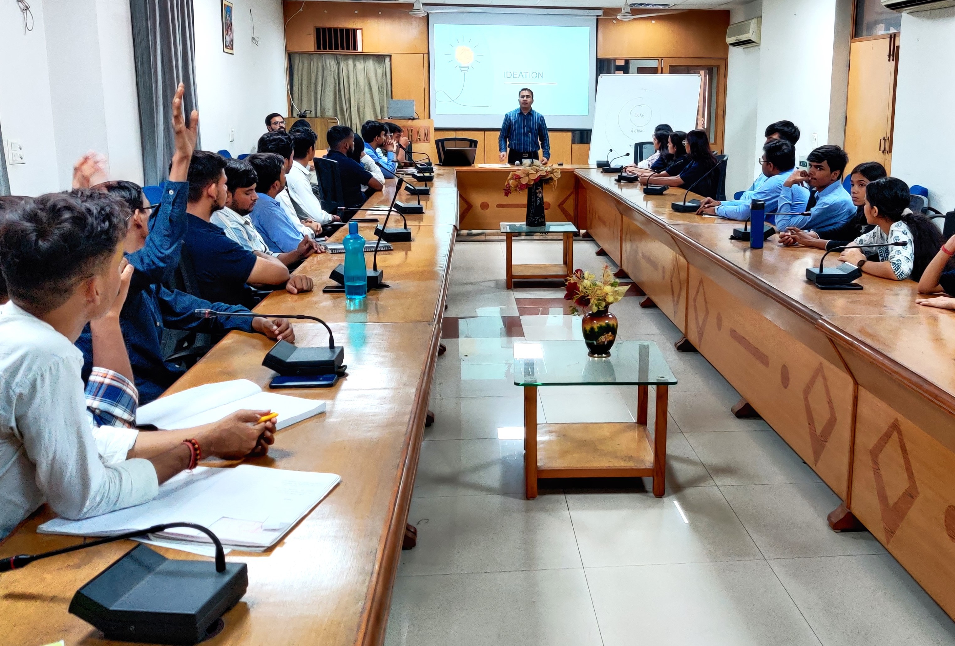 Vyapar Niti: Business & Innovation Workshop - photo 2